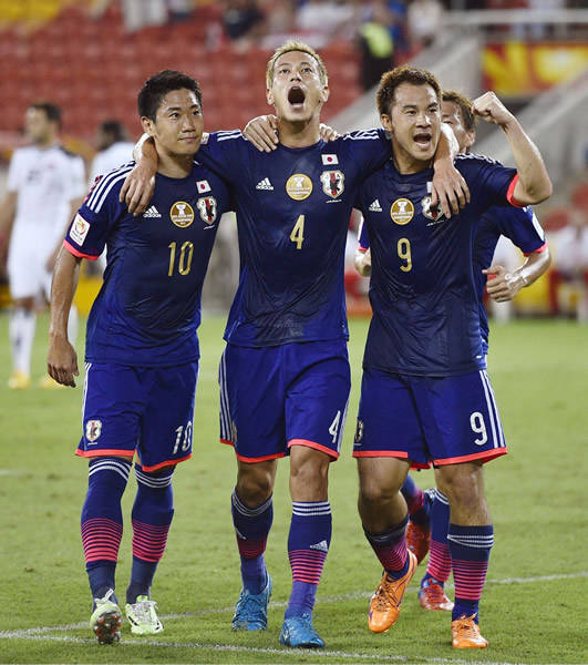 サッカー　AFC アジアカップ日本代表勝利！